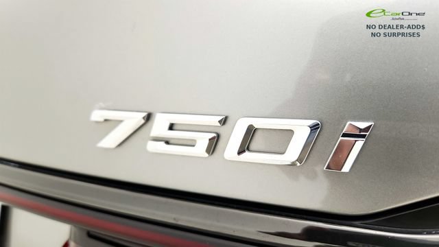 Used 2022 BMW 750i xDrive w/ M Sport Package AWD/4WD image 30