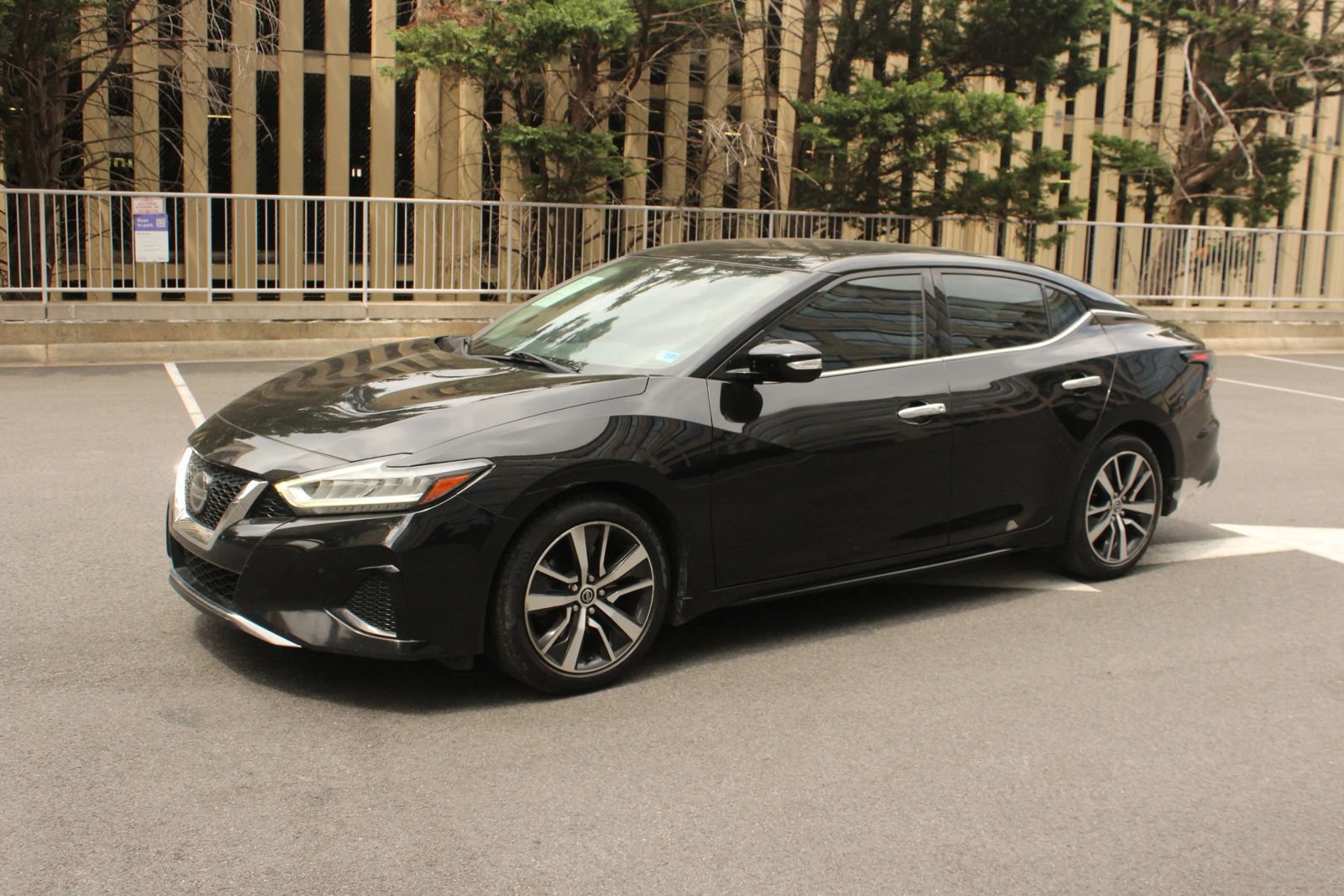 Used 2019 Nissan Maxima 3.5 SV w/ Floor Mat Group FWD image 12