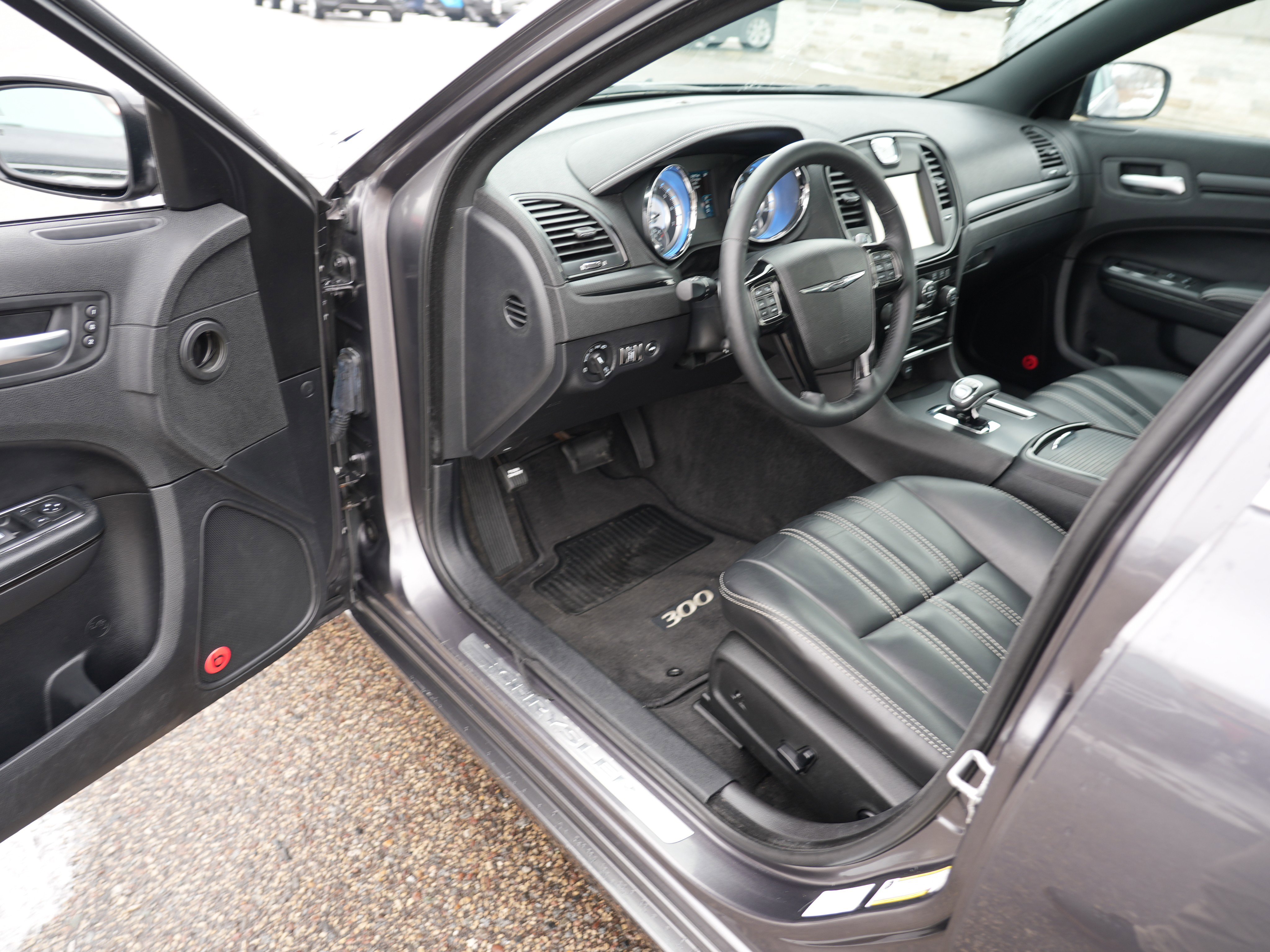 Used 2013 Chrysler 300 S w/ Luxury Group image 13