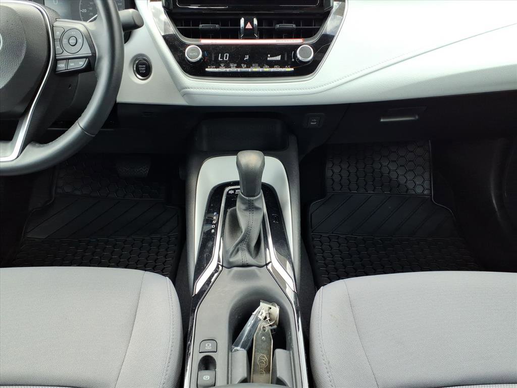 Used 2025 Toyota Corolla SE image 18
