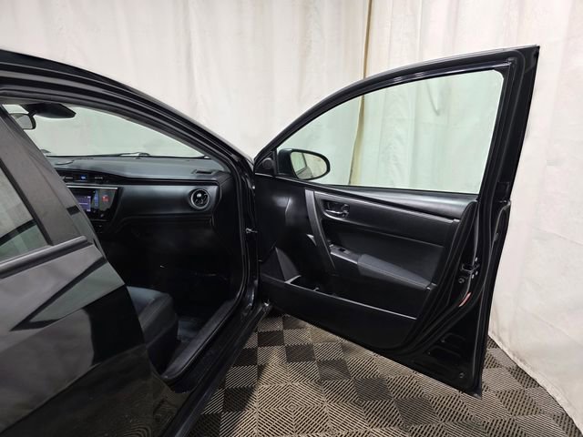 Used 2019 Toyota Corolla LE image 33