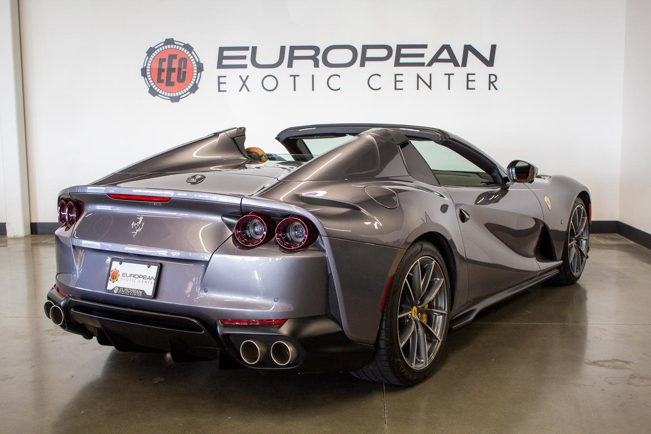 Used 2021 Ferrari 812 GTS RWD image 28