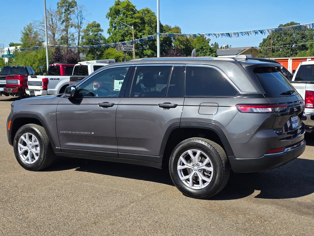Used 2022 Jeep Grand Cherokee Limited AWD/4WD image 29