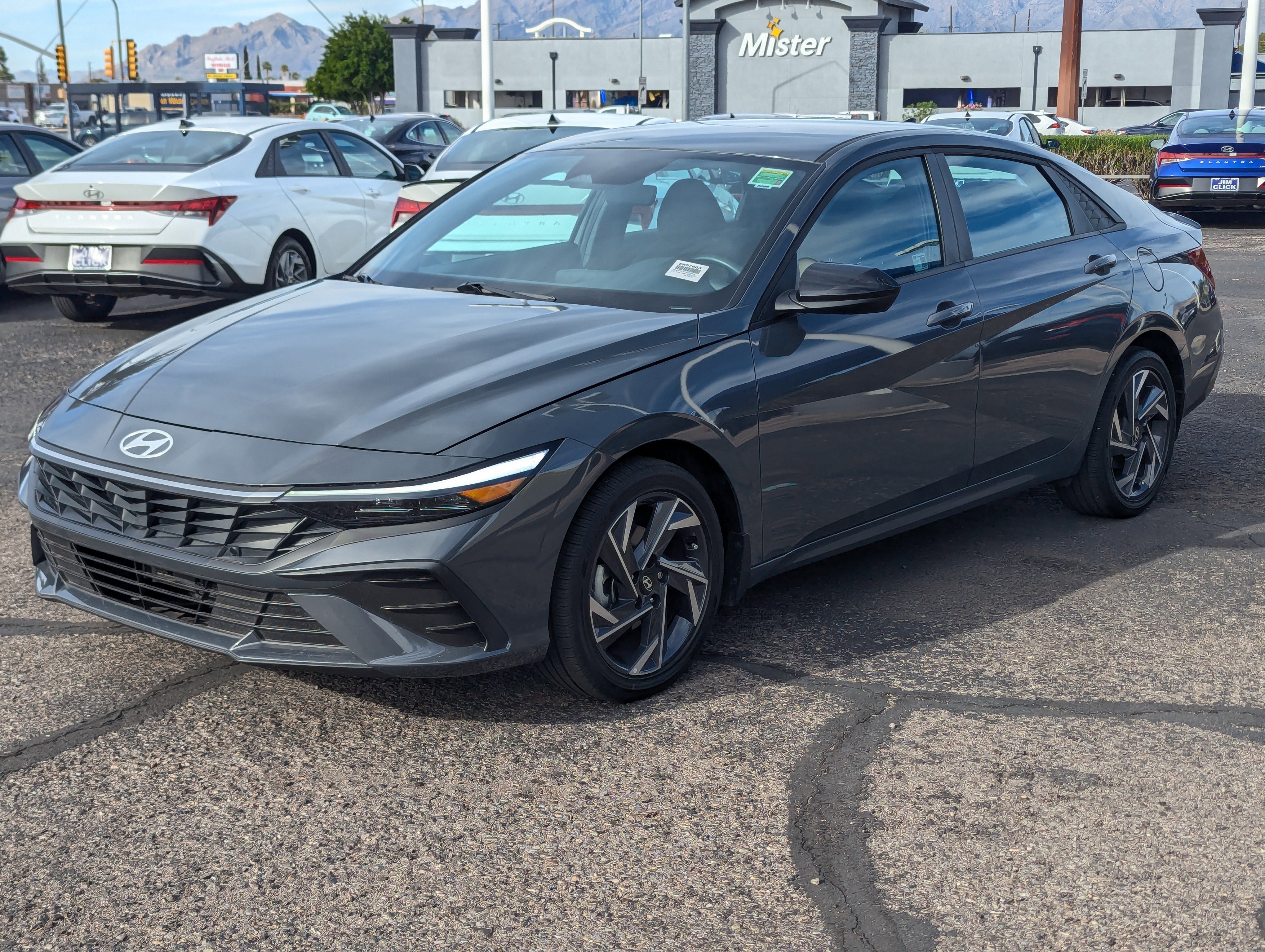 Certified 2025 Hyundai Elantra SEL image 5