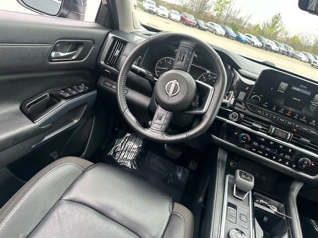 Used 2023 Nissan Pathfinder SL w/ SL Premium Package AWD/4WD image 23