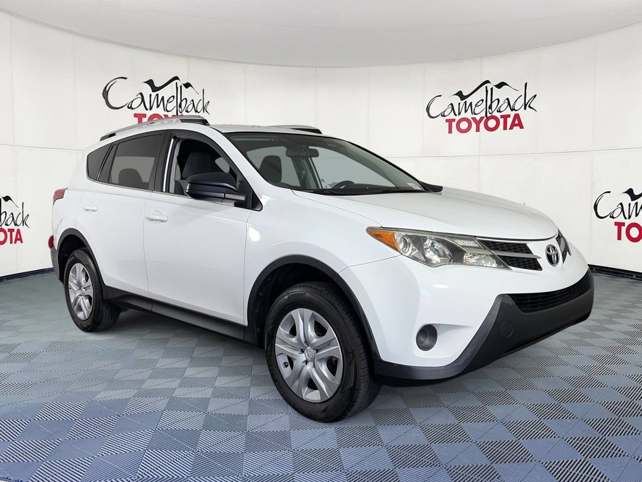 Used 2015 Toyota RAV4 LE FWD image 3