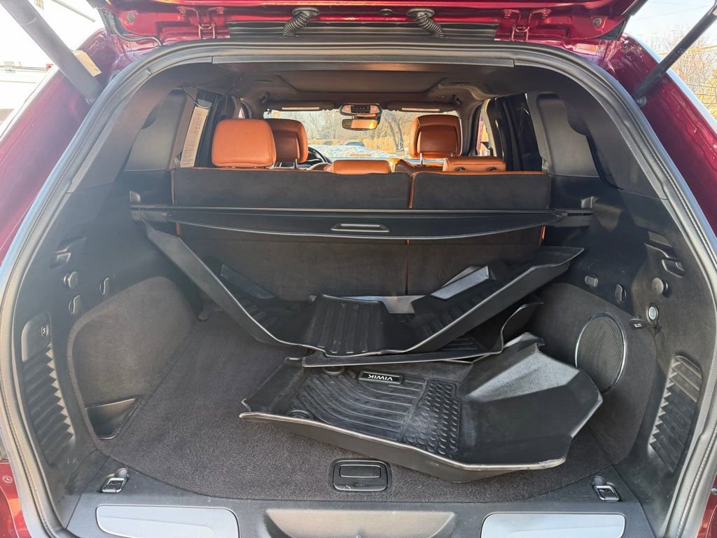 Used 2018 Jeep Grand Cherokee SRT image 39