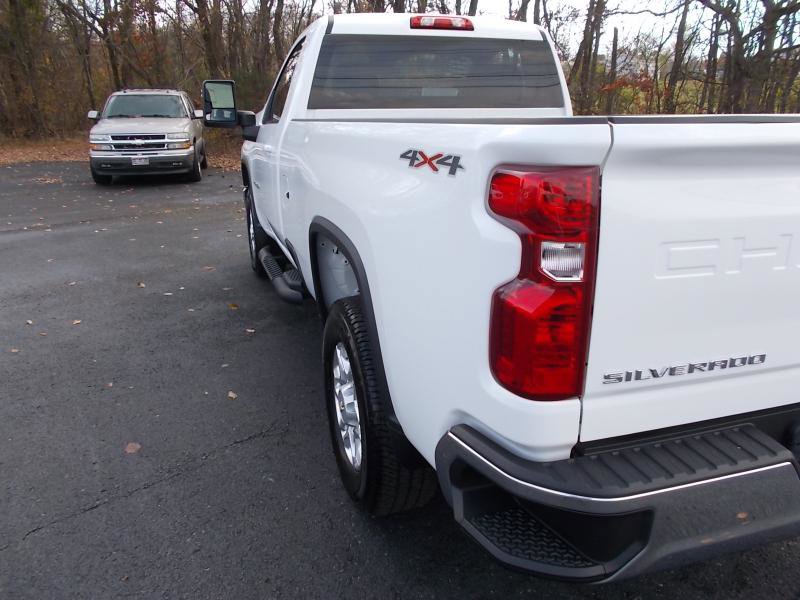Used 2025 Chevrolet Silverado 2500 LT image 4