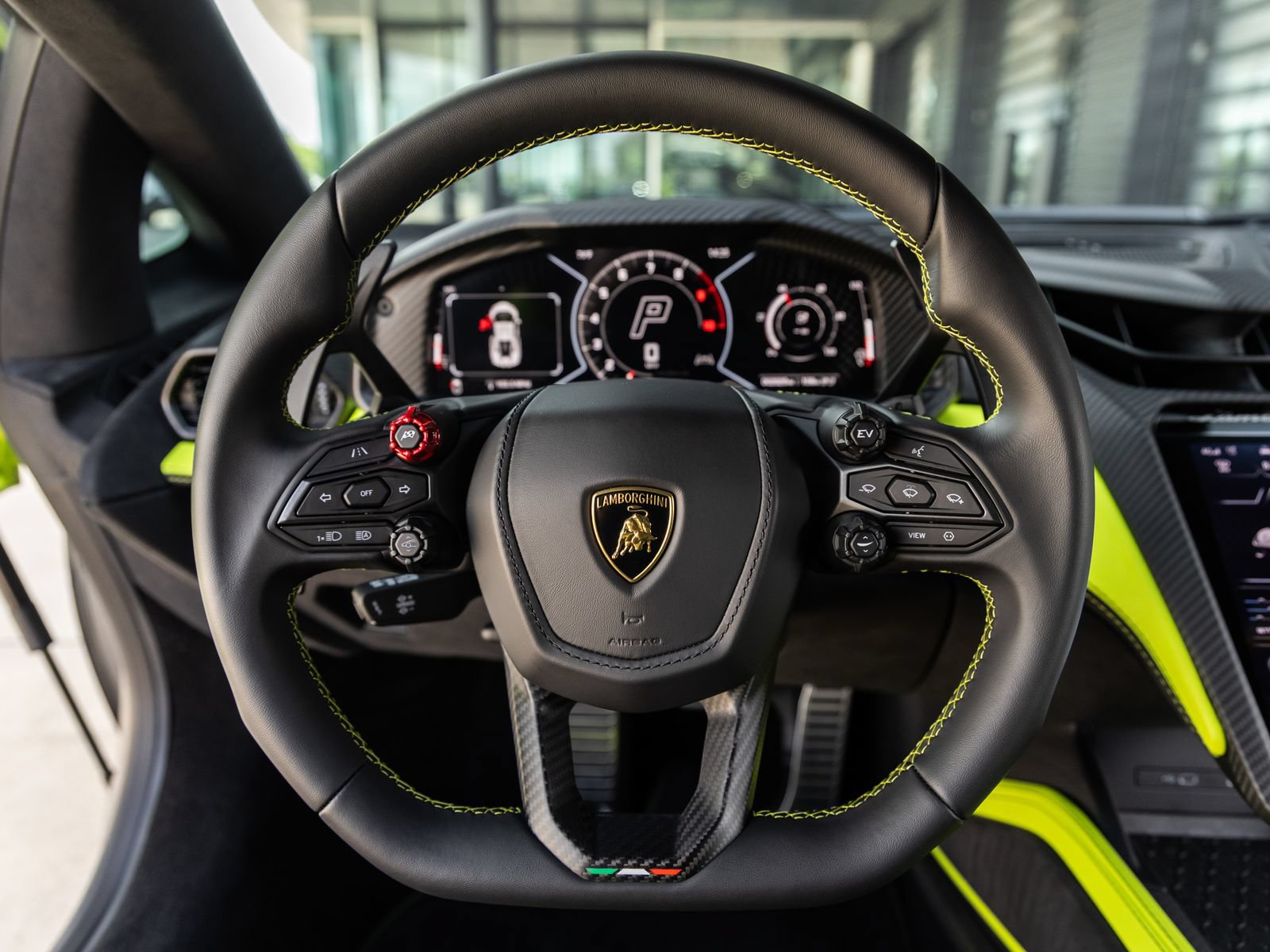 Used 2025 Lamborghini Revuelto AWD/4WD image 46