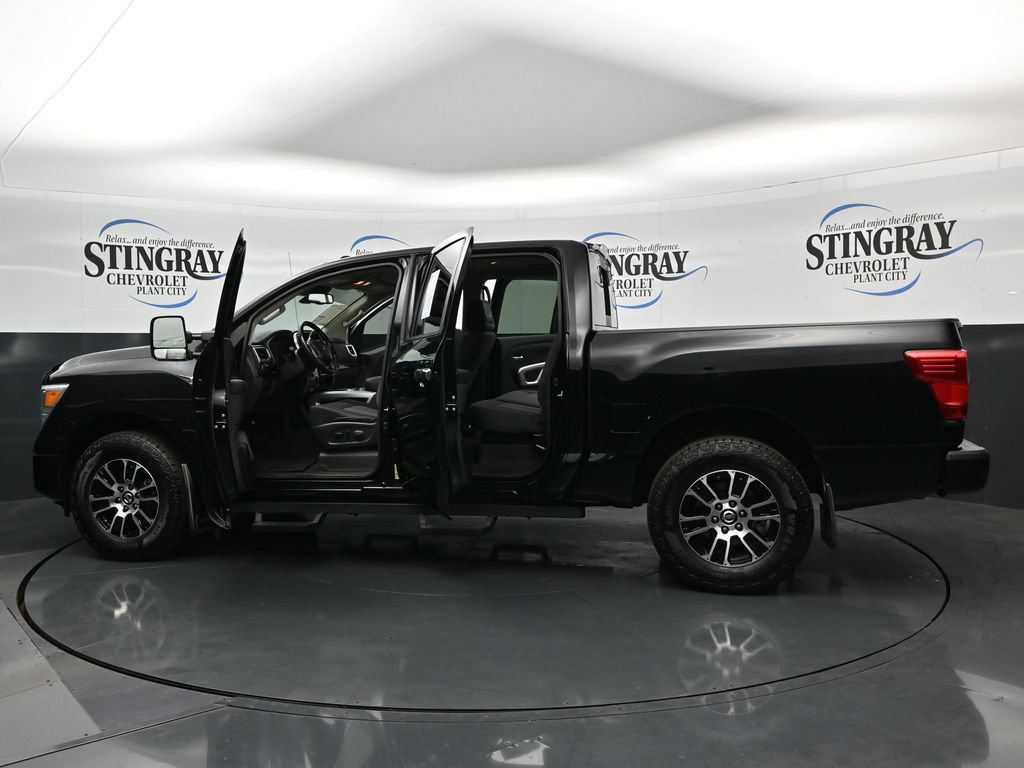 Used 2021 Nissan Titan SV w/ SV Convenience Package AWD/4WD image 37
