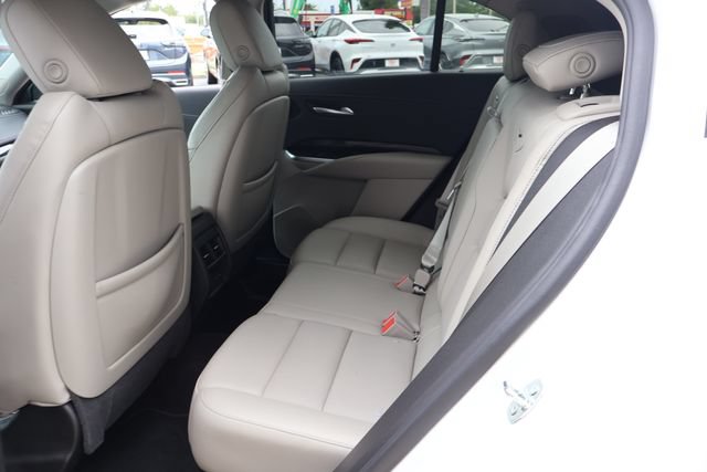 Used 2022 Cadillac XT4 Premium Luxury w/ Enhanced Visibility Package FWD image 16