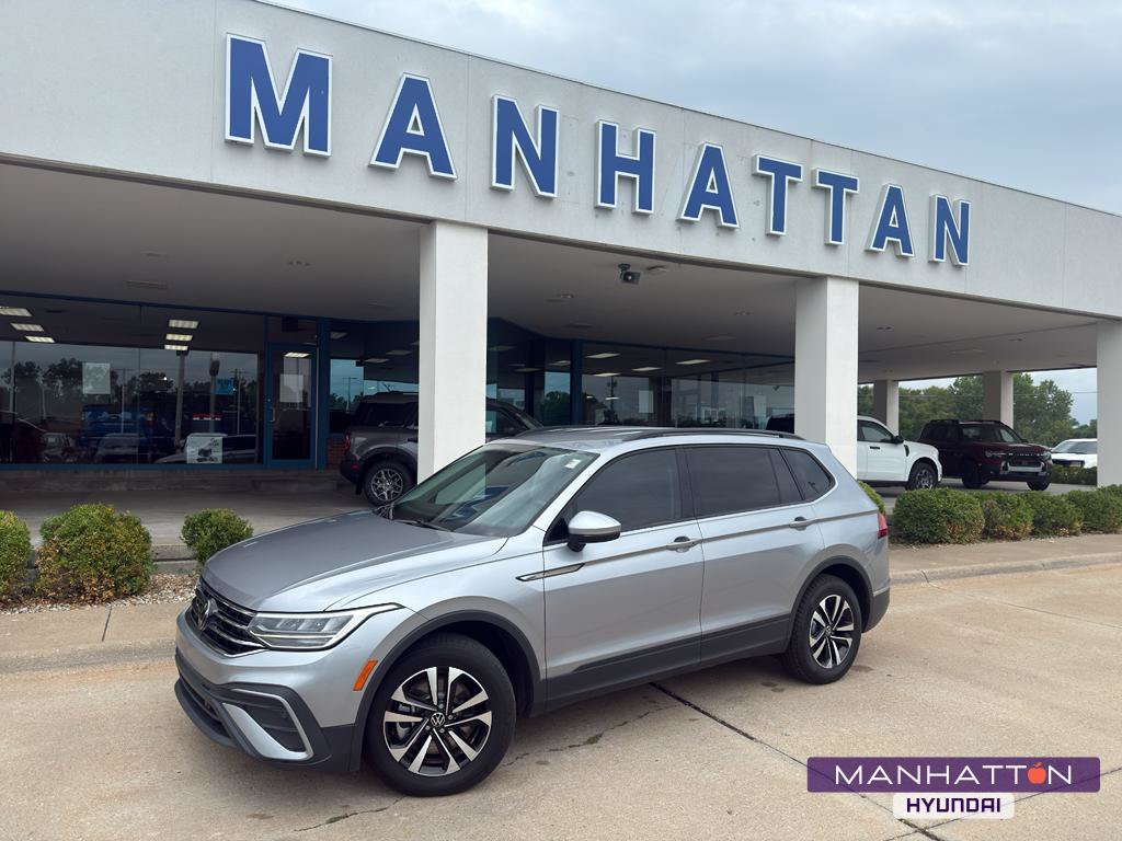 Used 2024 Volkswagen Tiguan S FWD image 1