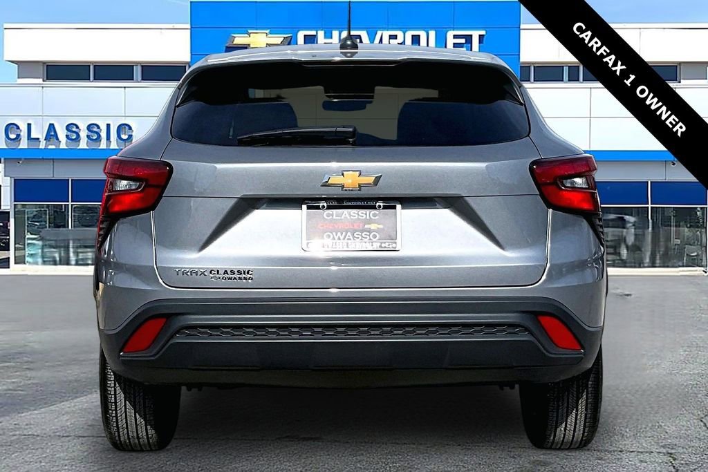 Used 2025 Chevrolet Trax LS image 6
