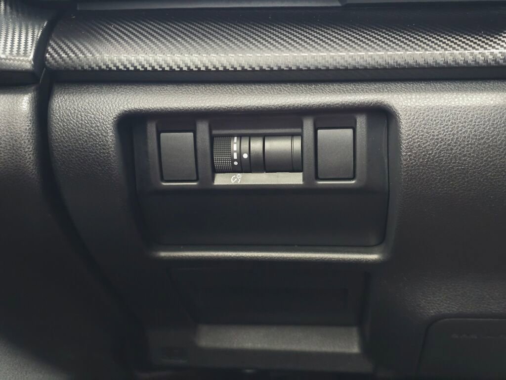 Used 2024 Subaru Crosstrek 2.0i Premium w/ Popular Package #4 image 25