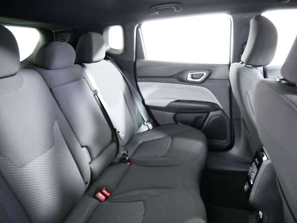Used 2024 Jeep Compass Sport image 24
