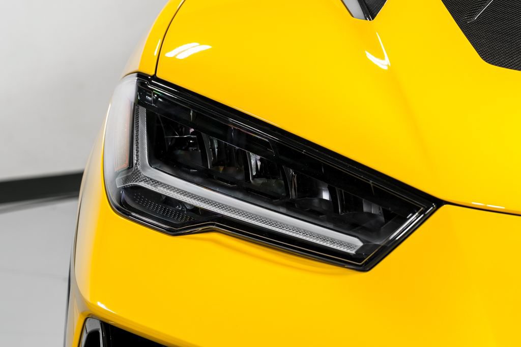 Used 2023 Lamborghini Urus Performante AWD/4WD image 48
