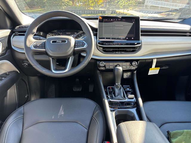 New 2025 Jeep Compass Limited w/ Sun & Sound Group image 6