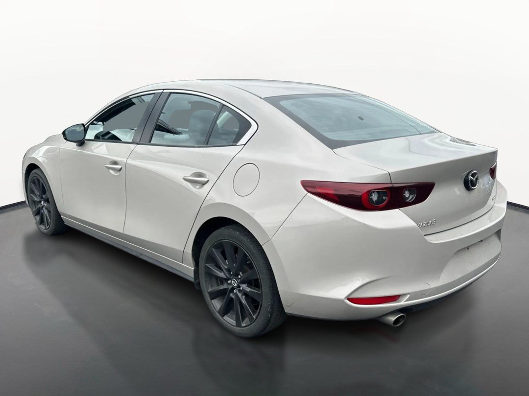 Used 2025 MAZDA MAZDA3 s FWD image 5