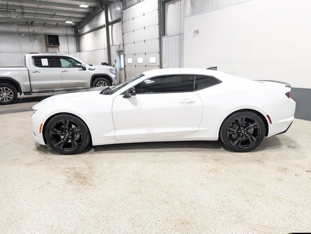 Used 2021 Chevrolet Camaro LT RWD image 6