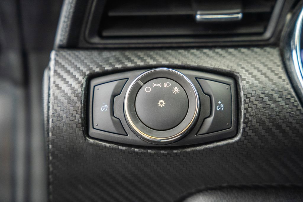 Used 2016 Ford Mustang Convertible image 39