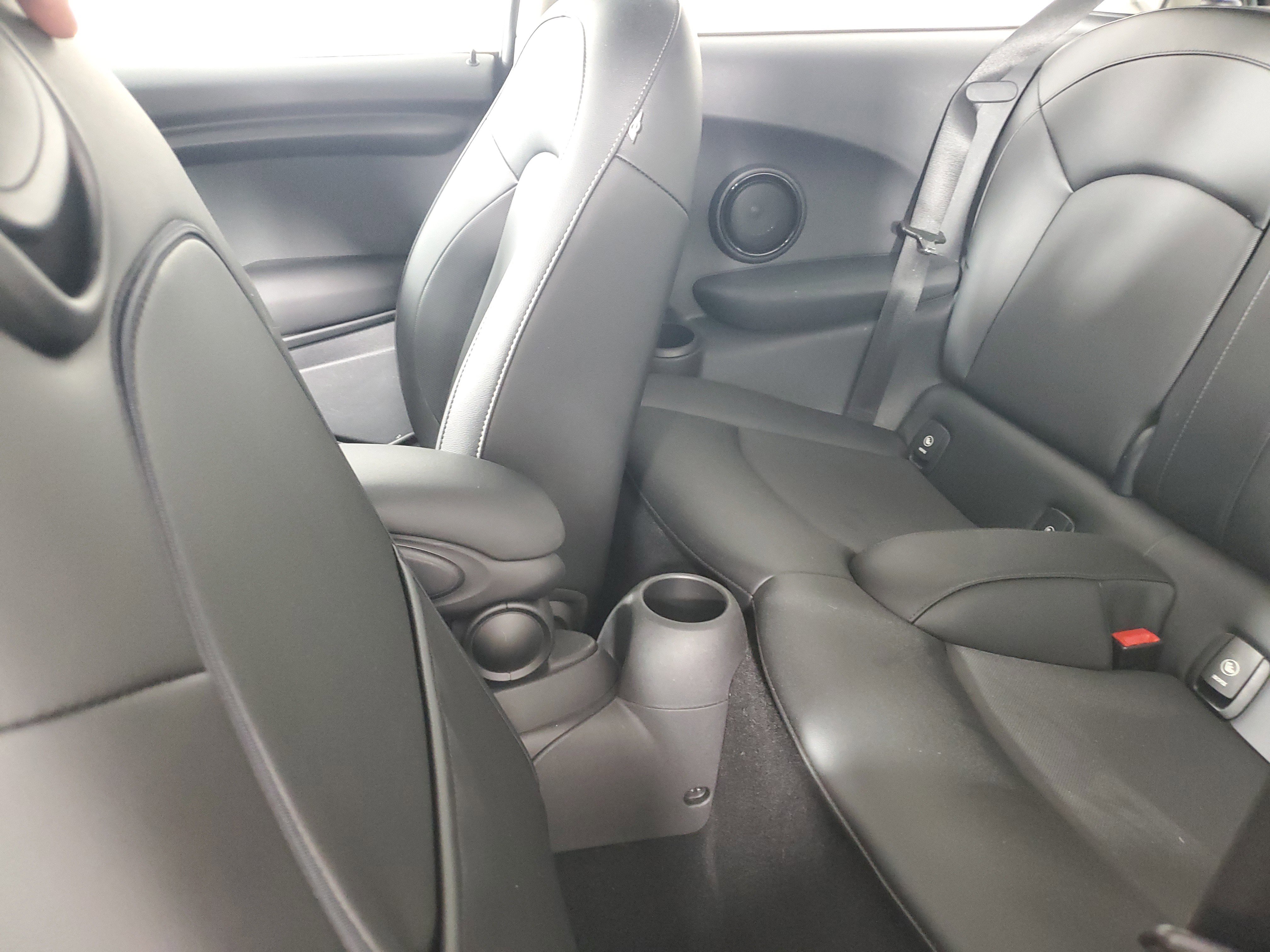 Used 2015 MINI Cooper 2-Door Hardtop image 13