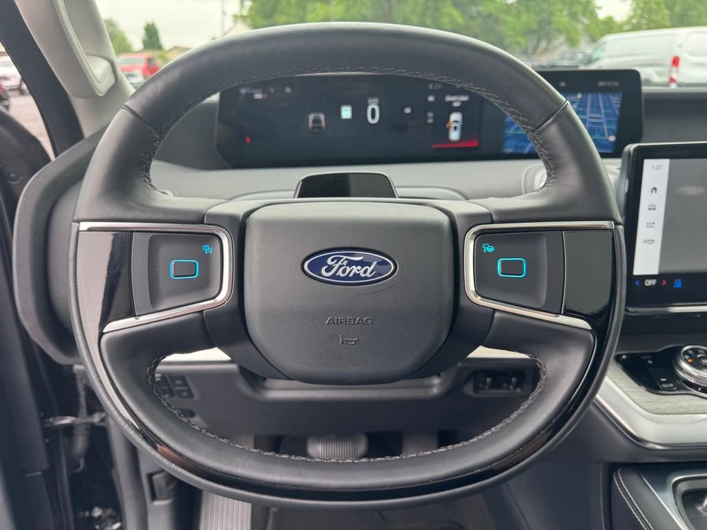 Certified 2025 Ford Expedition Max Platinum AWD/4WD image 8