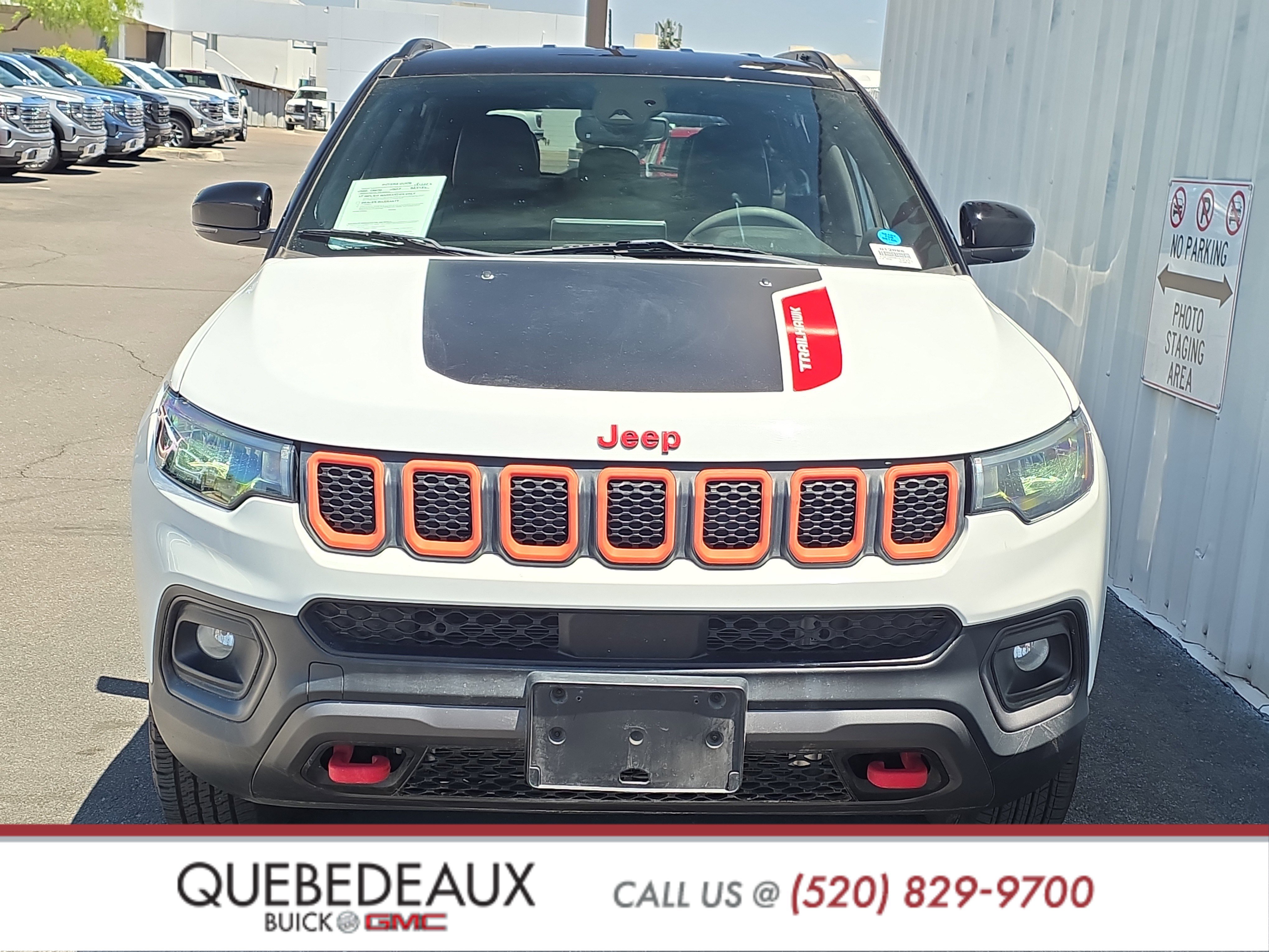 Used 2023 Jeep Compass Trailhawk AWD/4WD image 2