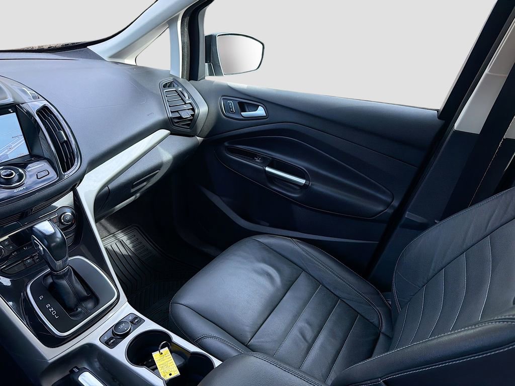 Used 2016 Ford C-MAX Energi SEL w/ Equipment Group 301A FWD image 26