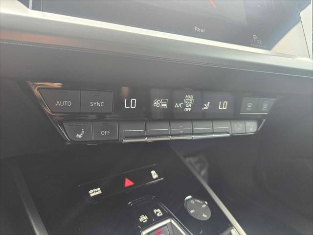 Used 2024 Audi Q4 e-tron Premium Plus w/ Premium Plus image 31