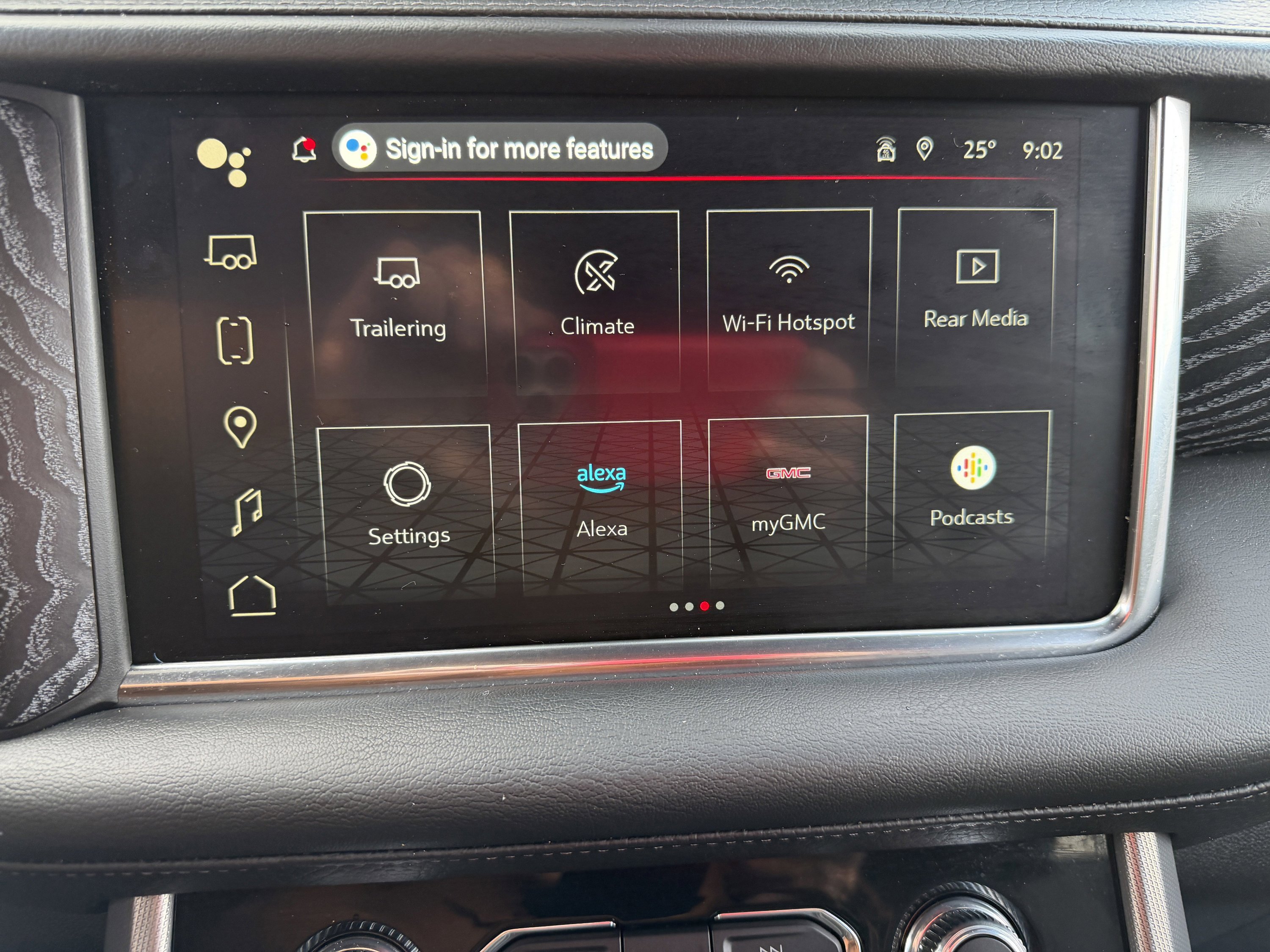 Used 2024 GMC Yukon XL Denali w/ Advanced Technology Package image 27