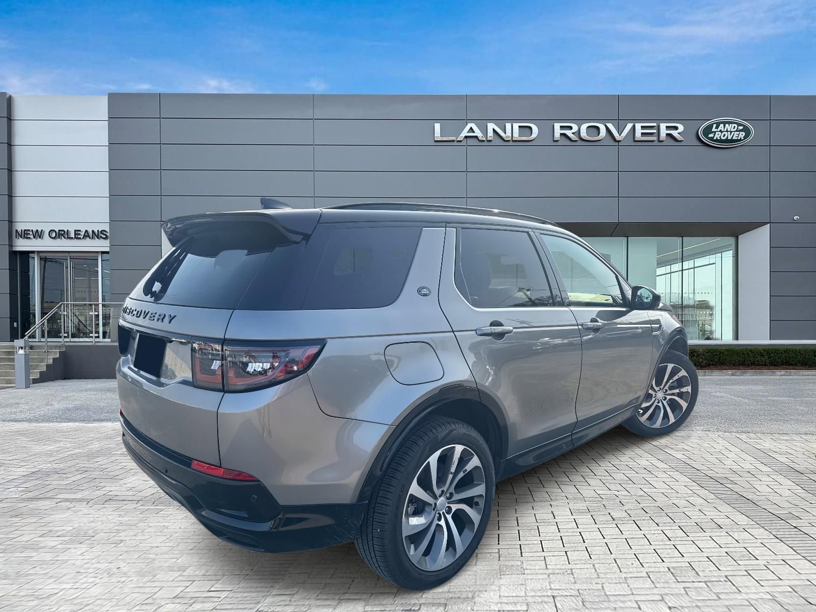 Used 2024 Land Rover Discovery Sport Dynamic SE AWD/4WD image 6