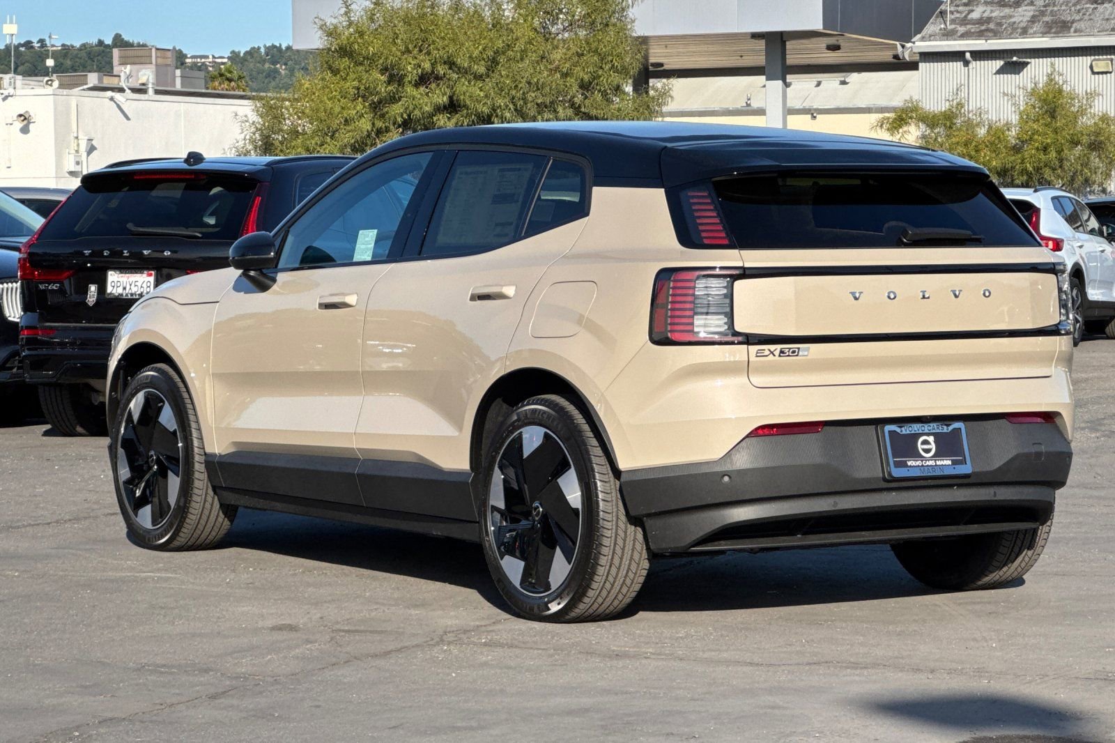 New 2026 Volvo EX30 Plus w/ Climate Package image 6