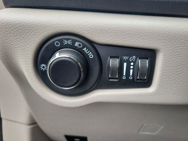 Certified 2021 Chrysler Voyager LX w/ Cold Weather Group image 20