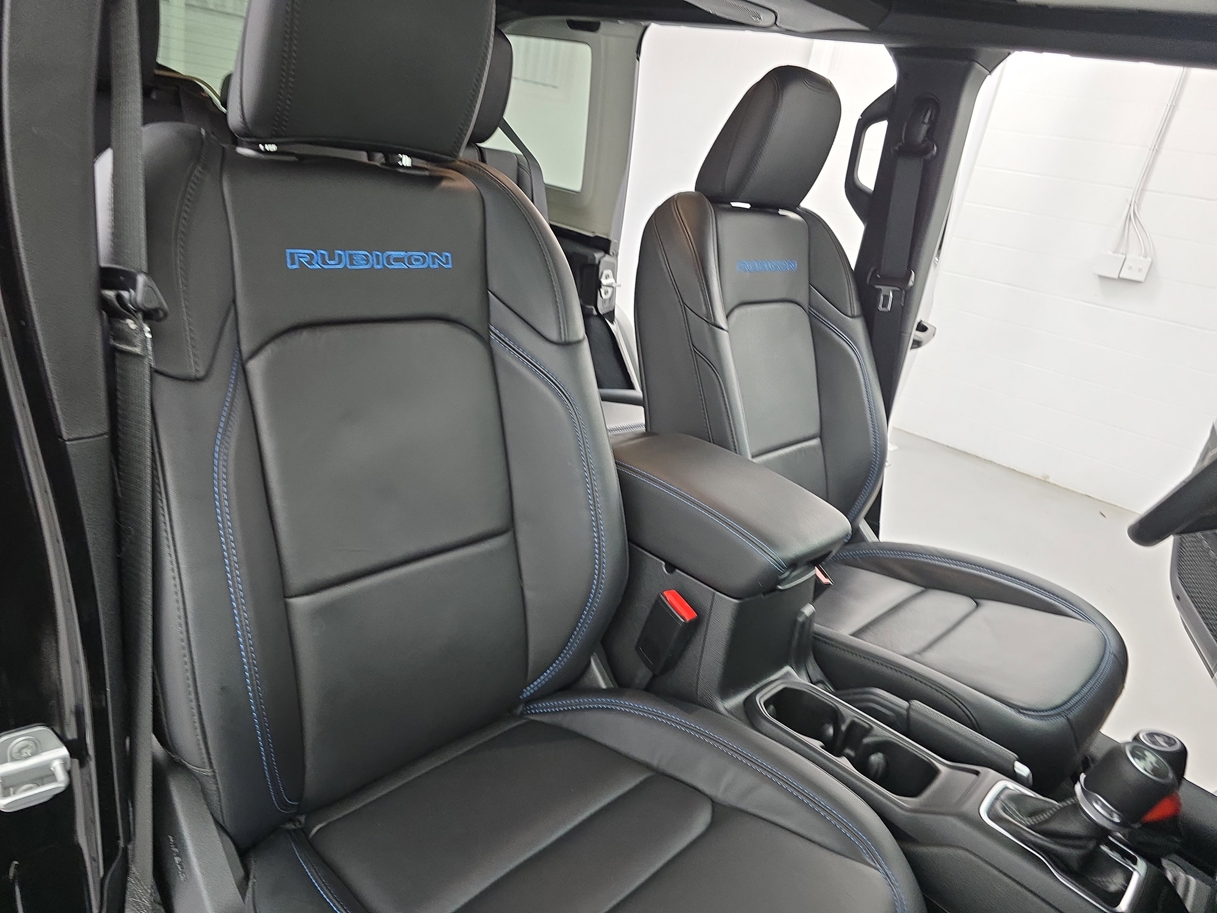 Used 2024 Jeep Wrangler Unlimited Rubicon 4xe w/ Technology Group image 10