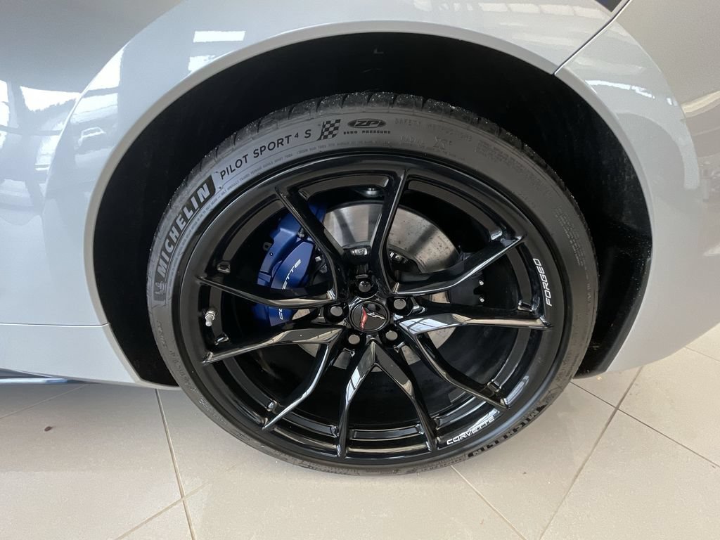 New 2027 Chevrolet Corvette Grand Sport w/ Z52 Sport Performance Package RWD image 32