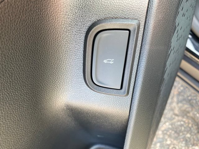 Used 2026 GMC Terrain AT4 w/ Convenience Package III AWD/4WD image 19