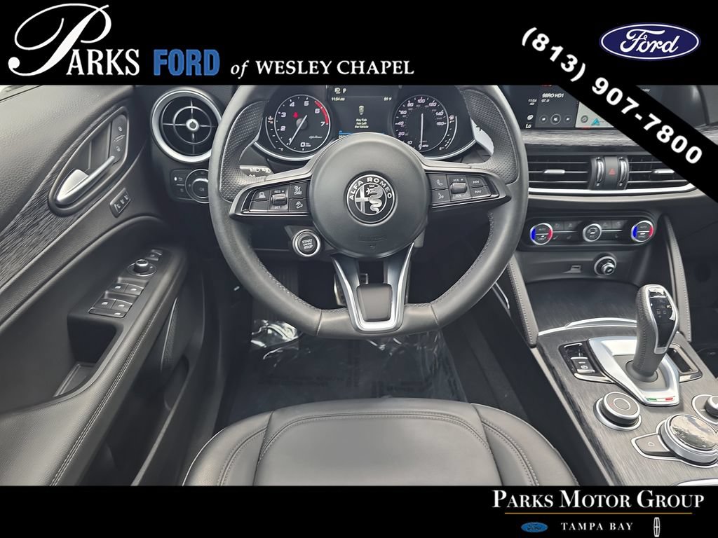 Used 2023 Alfa Romeo Stelvio Sprint RWD image 12