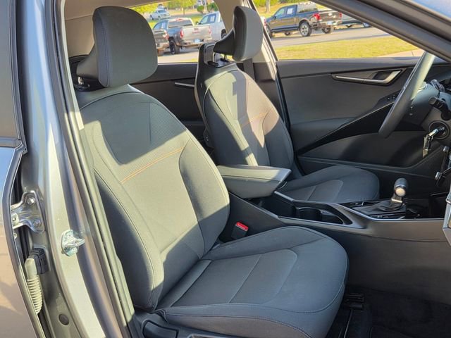 Used 2025 Kia Niro LX image 17