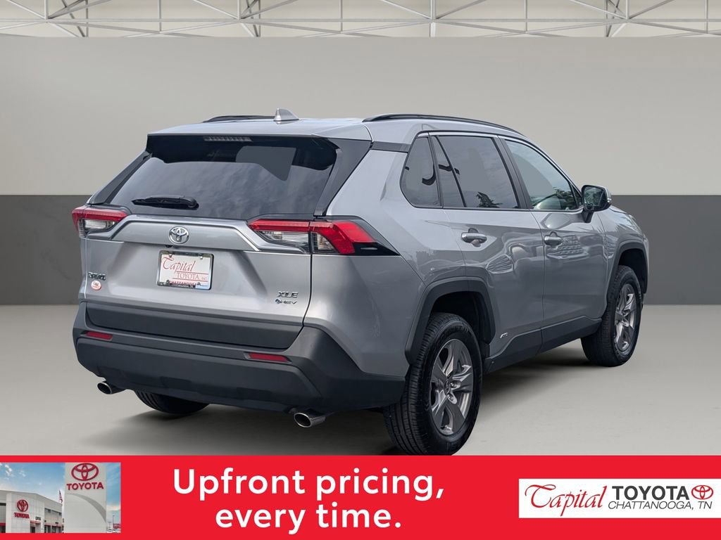 Used 2025 Toyota RAV4 XLE AWD/4WD image 7