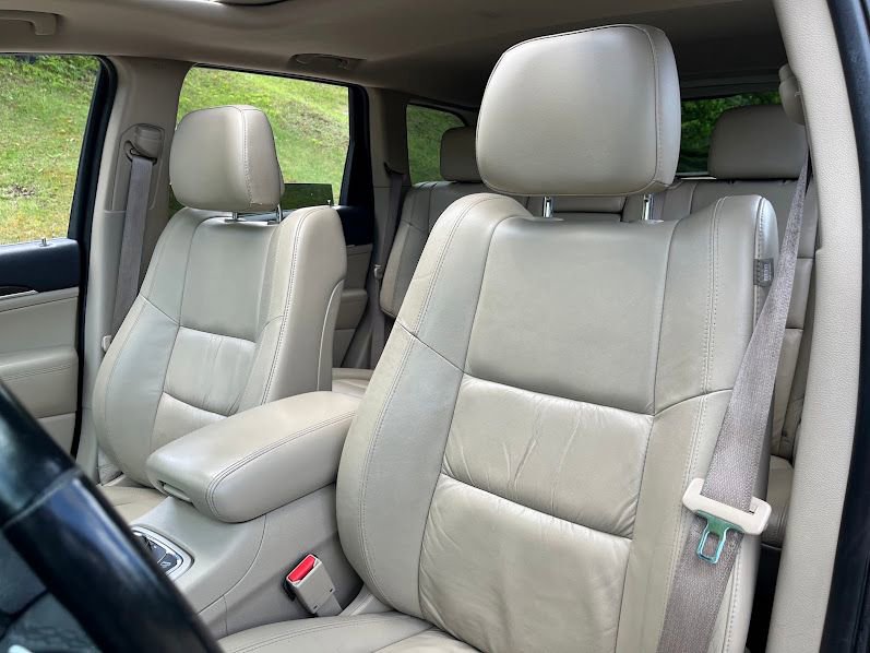 Used 2014 Jeep Grand Cherokee Limited AWD/4WD image 9