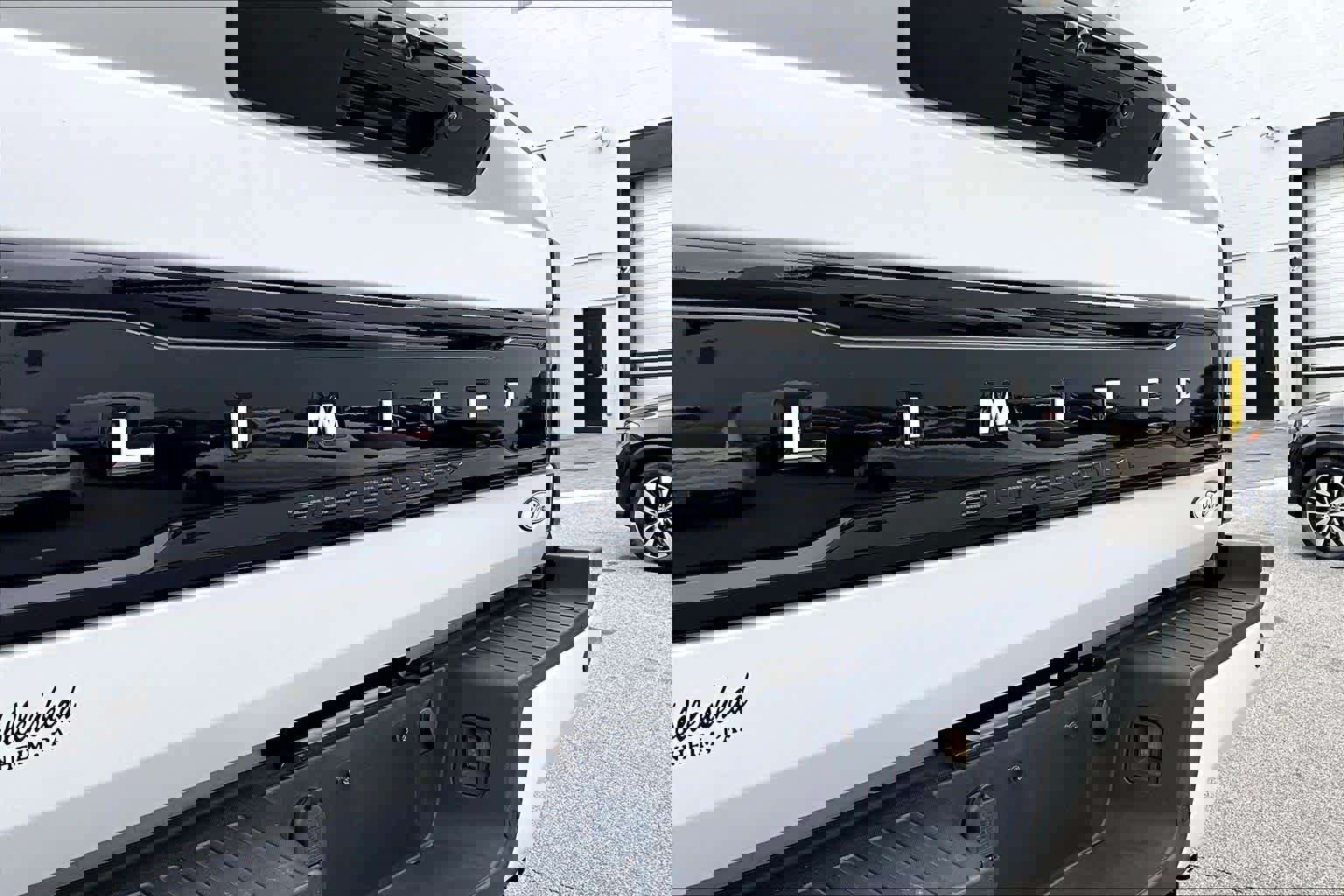 Used 2020 Ford F450 Limited w/ Snow Plow Prep Package image 31