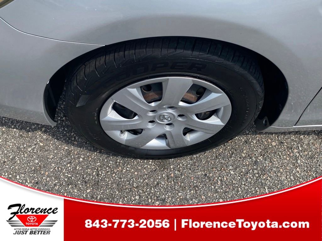 Used 2010 Toyota Camry FWD image 18