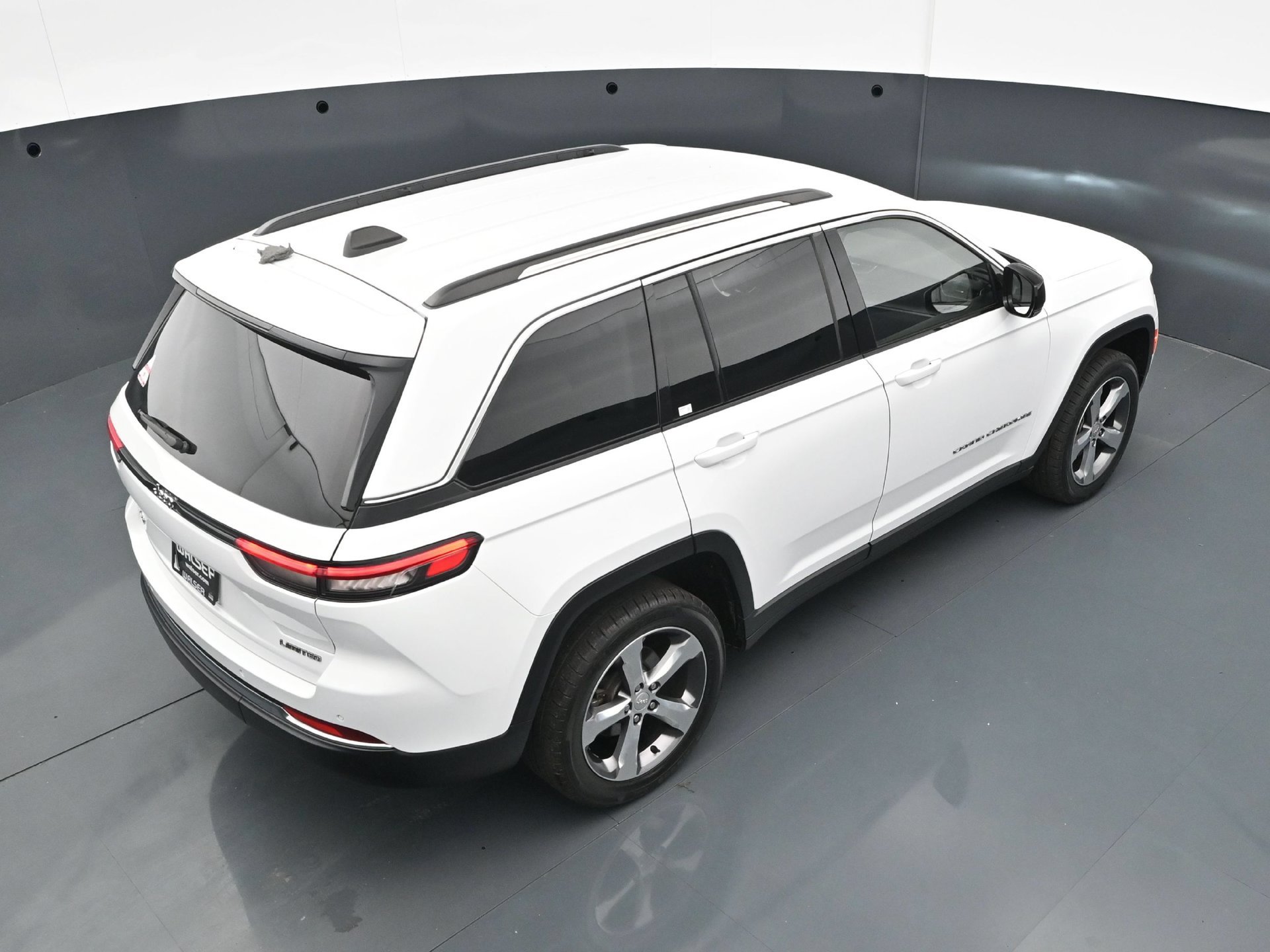 Used 2022 Jeep Grand Cherokee Limited AWD/4WD image 41