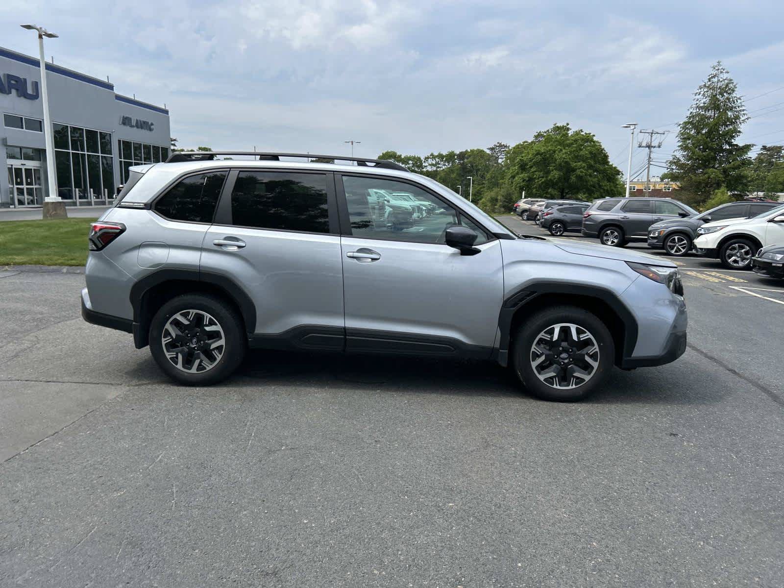 Used 2026 Subaru Forester Premium AWD/4WD image 2