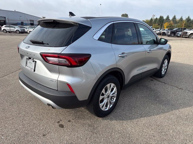 Used 2023 Ford Escape Active AWD/4WD image 9