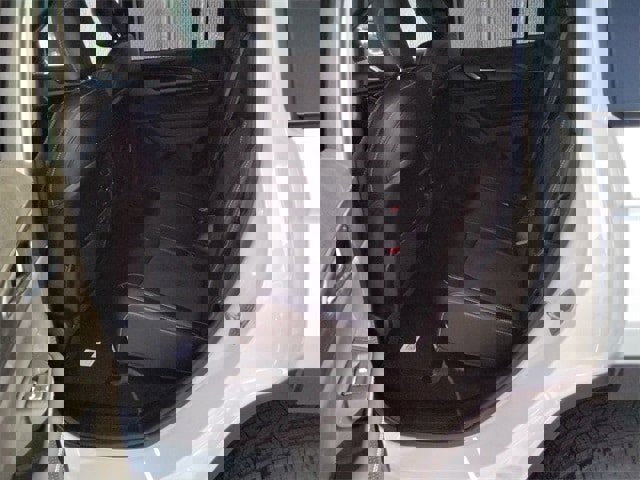 New 2025 Jeep Grand Cherokee Altitude image 10