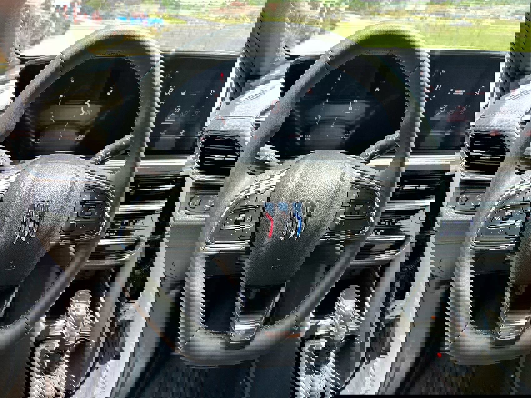 Used 2025 Buick Envista Avenir FWD image 14