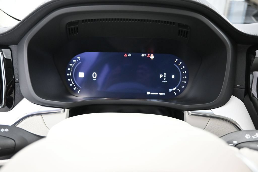 New 2026 Volvo XC60 B5 Ultra w/ Protection Package Premier AWD/4WD image 13