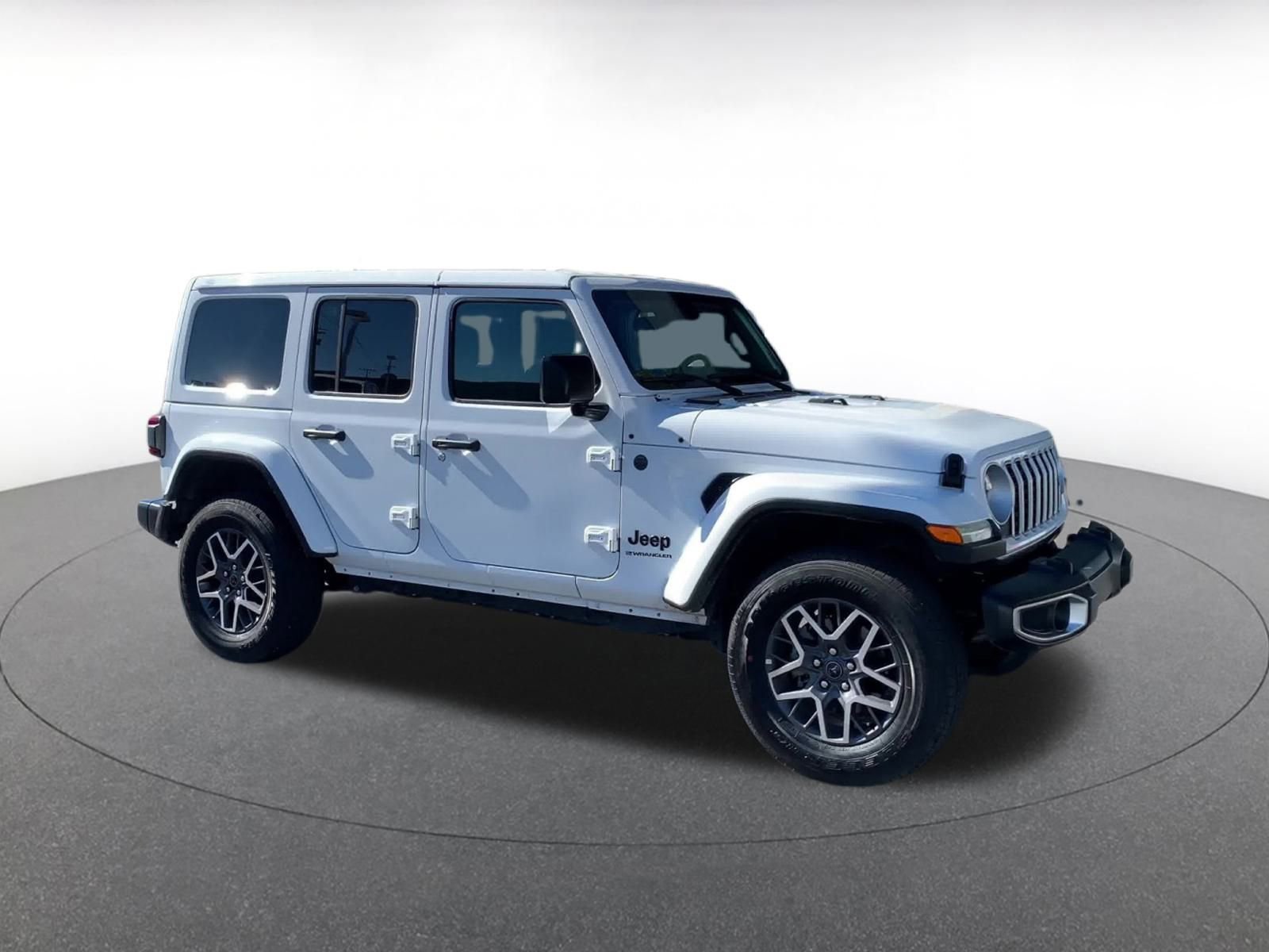 Used 2025 Jeep Wrangler Sahara video 2