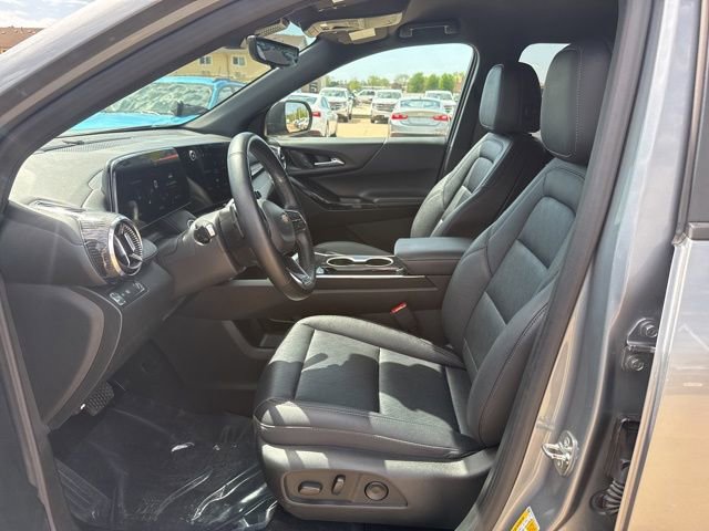 Used 2025 Chevrolet Equinox LT w/ Convenience Package II FWD image 13